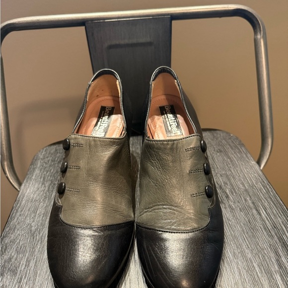 BeautyFeel Retro-Look Black and Grey Leather Cushioned Comfort Heels Sz 6-6.5 W - Picture 2 of 15